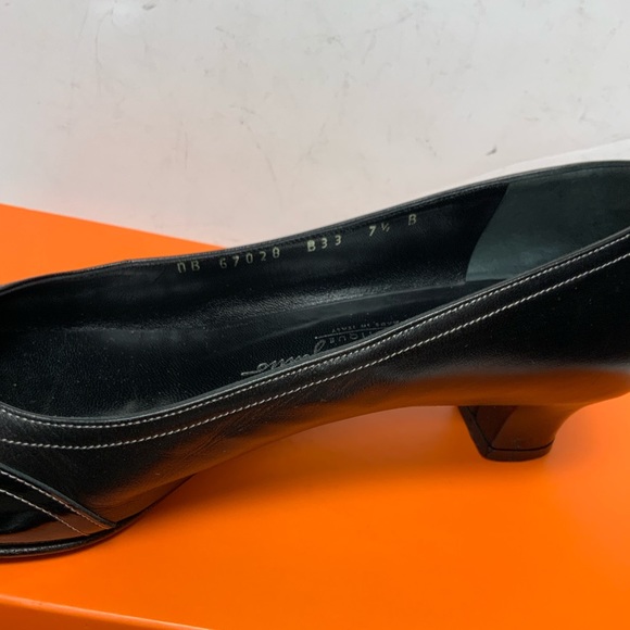 Ferragamo black calf and patent leather low heels 7.5 - Picture 5 of 13
